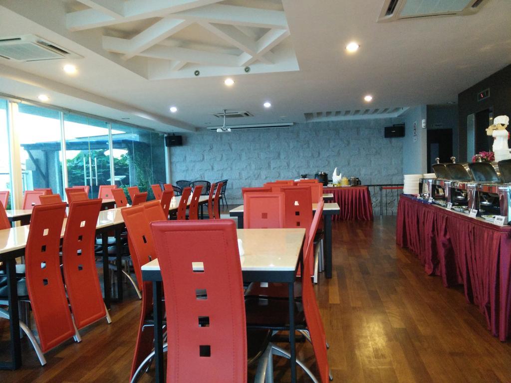 Hotel Balik Pulau 3*