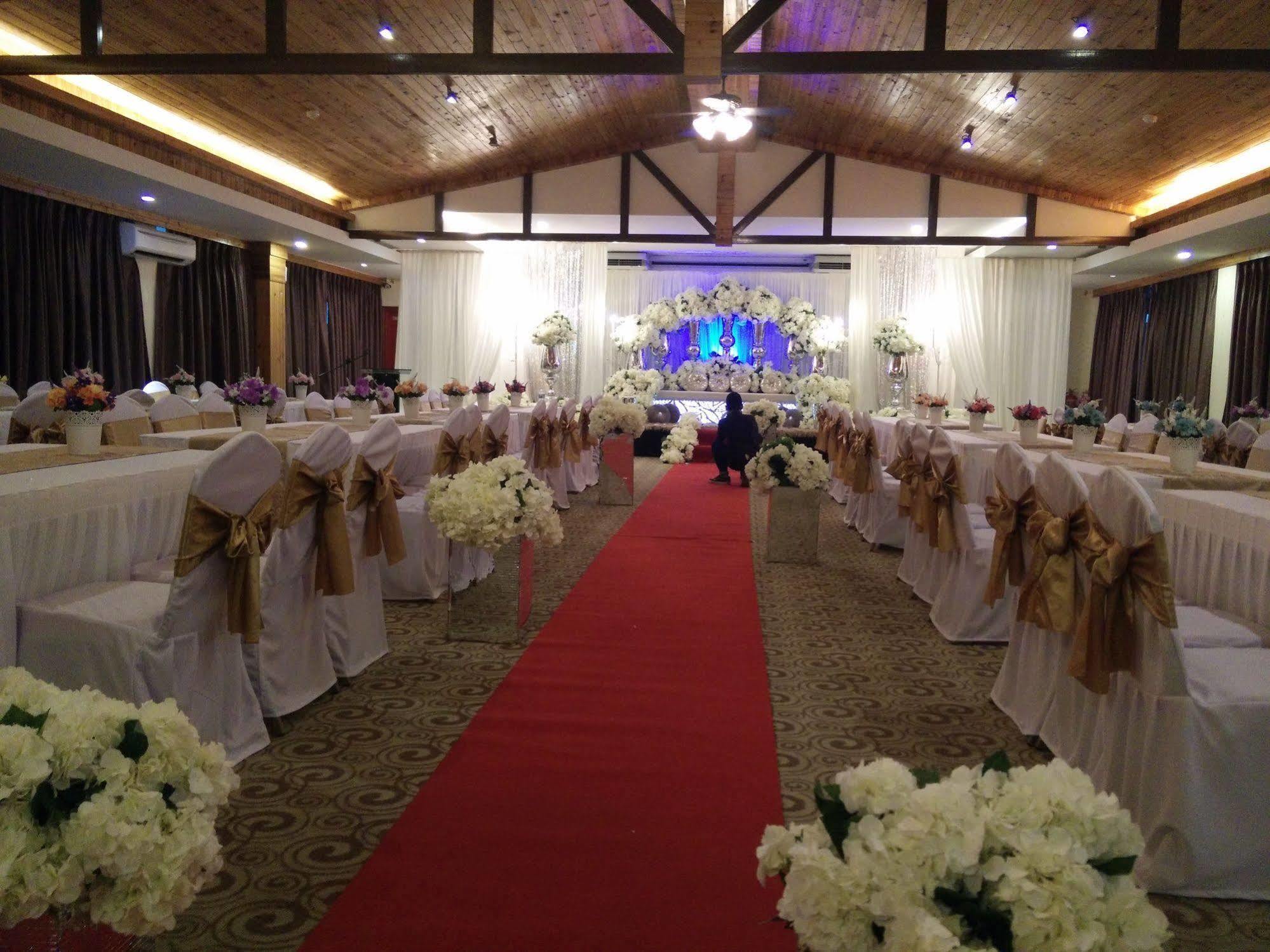 Balik Pulau Hotel 3*